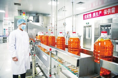 食品企業生產車間工作忙